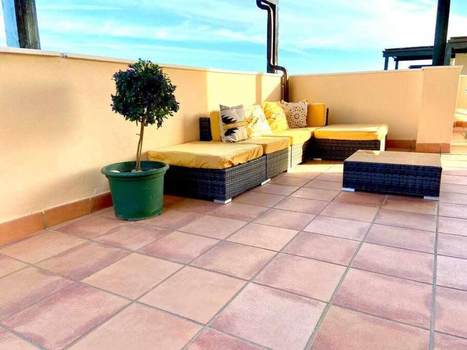 Sea View And Mountains By Solymar Holiday Torre Del Mar Exteriör bild