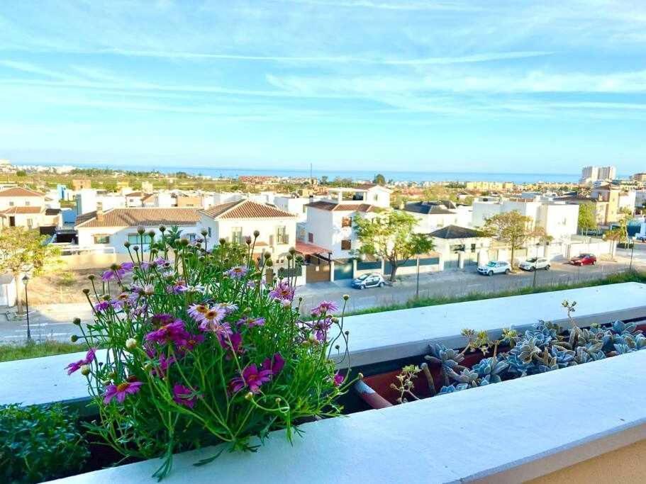 Sea View And Mountains By Solymar Holiday Torre Del Mar Exteriör bild